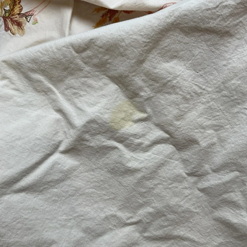Vintage Round Light Pink Tablecloth Hand Embroidered Floral 64